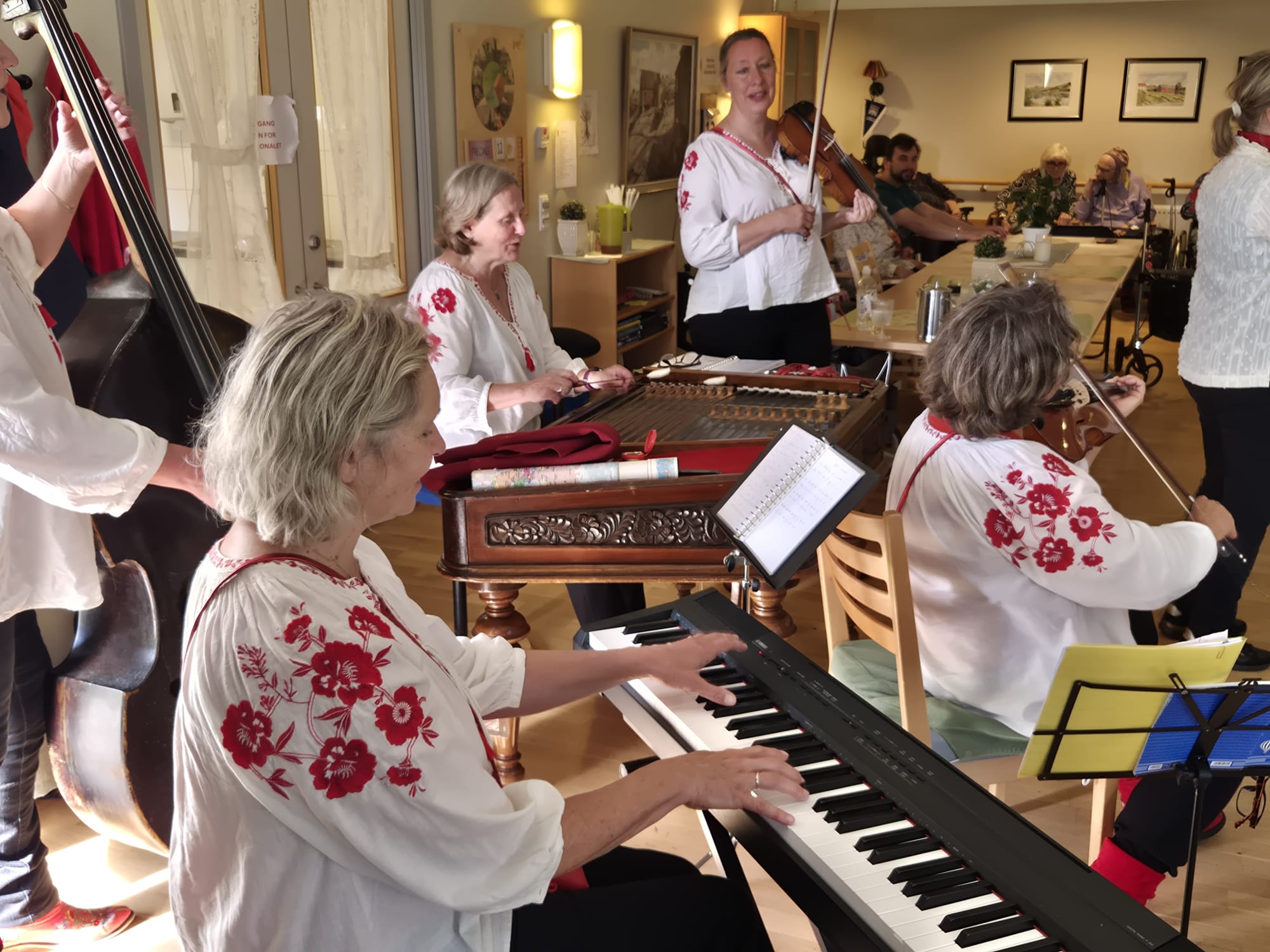 Csirke Banda optreden